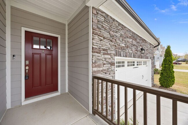 Foto del edificio - Beautiful, Gorgeous, New Contruction, 5 Bedroom, Garage, Bonus Room, Office, Pet Friendly!