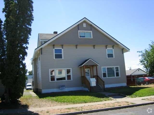 Building Photo - 211 W Shannon Ave