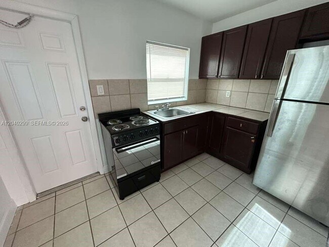 Foto del edificio - 2316 Madison St