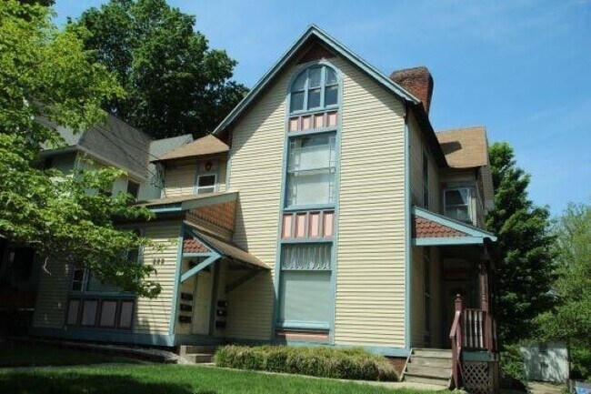 Street View - 222 S 9th St