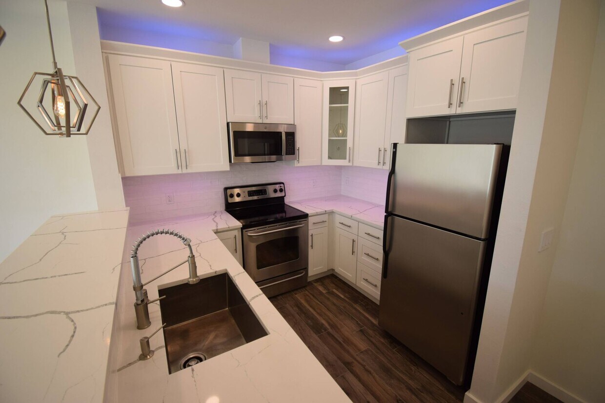 16275 NE 85th St Unit 401, Redmond, WA 98052 Condo for Rent in