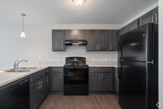 1 habitación, 1 baño - 695 pies cuadrados - Cocina - Roberts Station 55+ Community