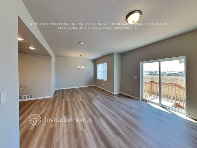 Building Photo - 11227 House Finch Ln