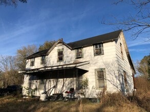 Building Photo - 218 Illinois St