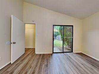 Building Photo - 4239 Periwinkle Dr