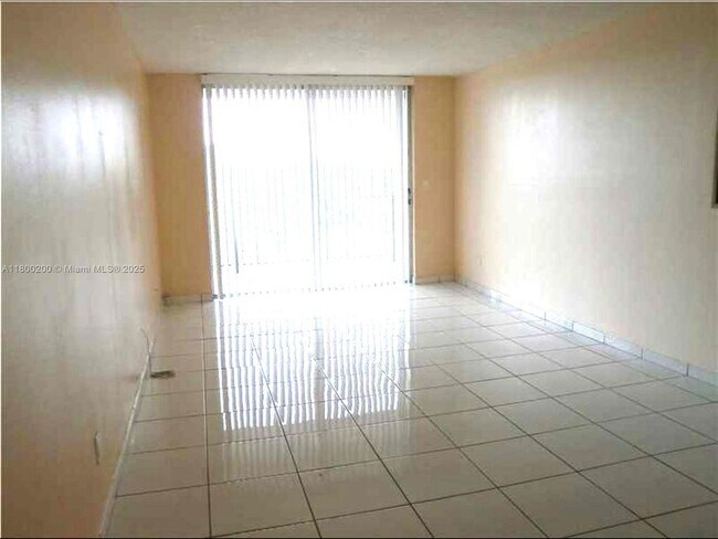 Foto del edificio - 1465 NE 123rd St