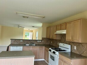 Building Photo - 8103 Forest Glen Dr