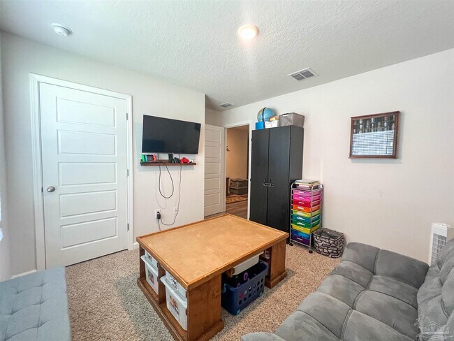 Building Photo - 1039 Lovebird Ct