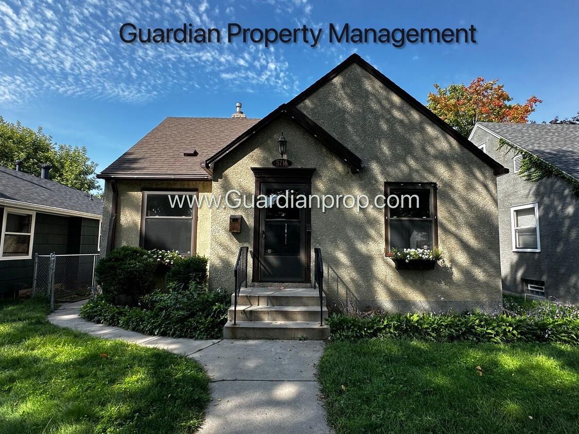 Primary Photo - South Minneapolis Single Family Home, Fenc...