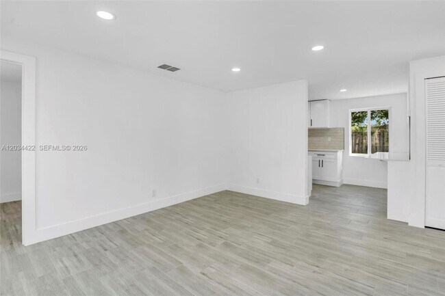 Foto del edificio - 311 NW 12th Ave