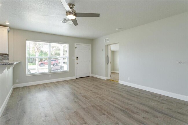 Building Photo - 504 El Dorado Way