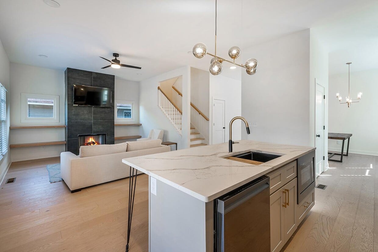 Foto principal - 1321 Oak St SW