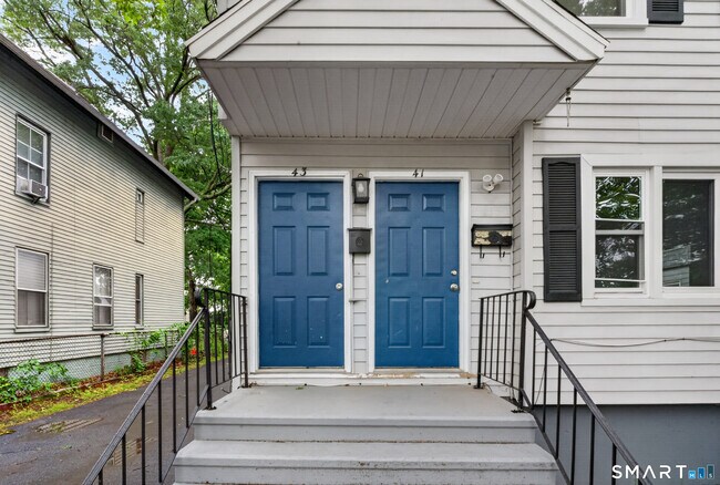 Building Photo - 41 Admiral St