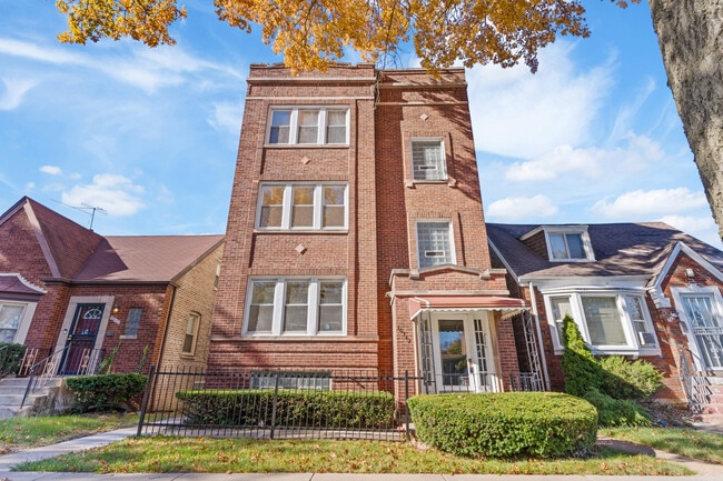 Building Photo - 10342 S Calumet Ave