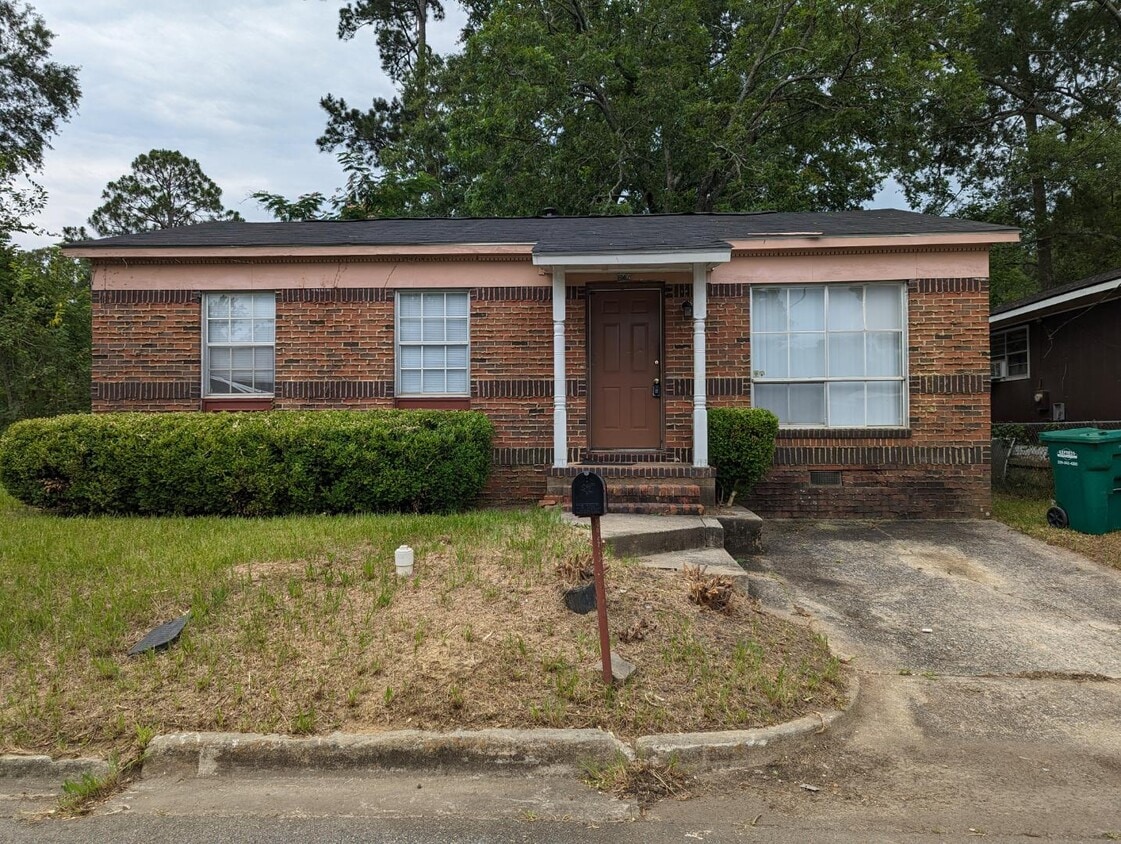 Primary Photo - 642 Heard Ave