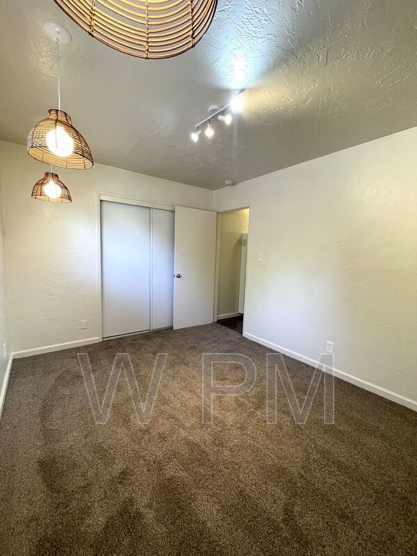 Foto del edificio - 2561 Northcoast St