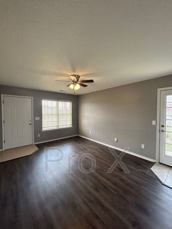 Foto del edificio - 1598 Tolleson Loop