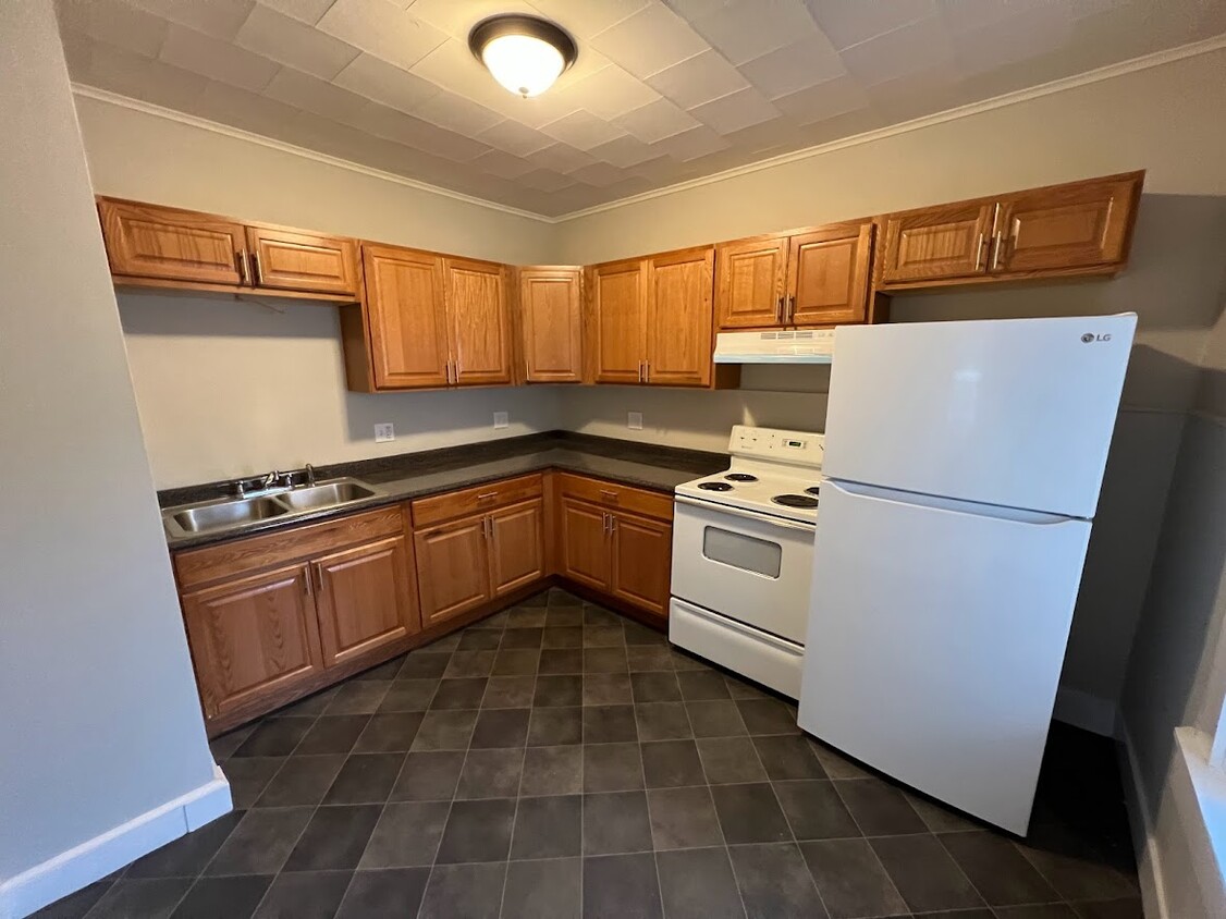 Kitchen (first floor) - 99 Maple St