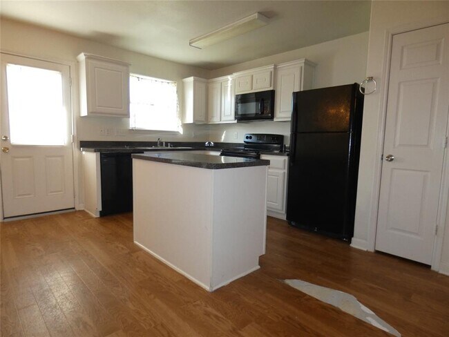 Foto del edificio - 4610 Tulip Garden Ct