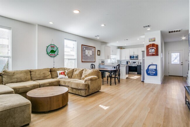 Foto del edificio - 2804 Townsend Dr