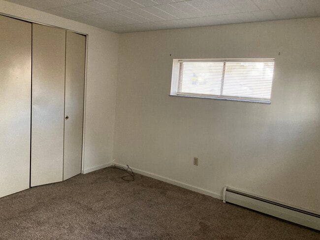 master bedroom - 815 Jackman Ave