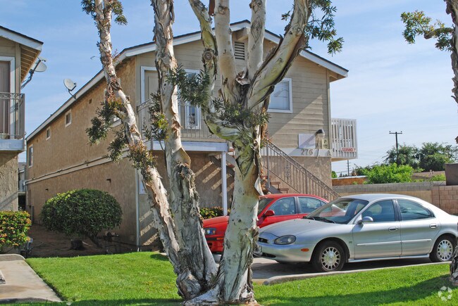 Building Photo - 276 Avocado St