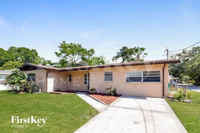 Building Photo - 4818 West Bay Villa Avenue