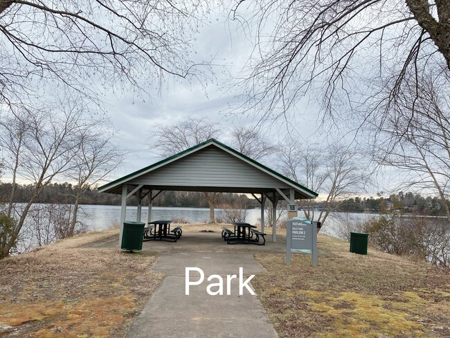 Holly Park - 2493 Hidden Cove Ct