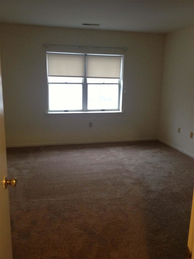Foto del edificio - 2100 Cedar Run Dr