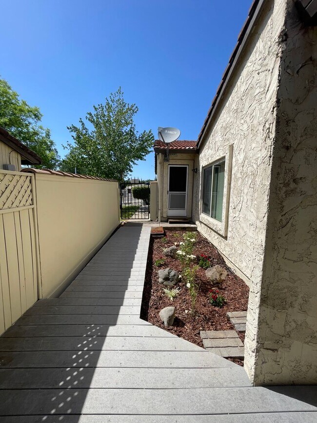 Foto del edificio - 3 BEDROOM HOME IN TANGELWOOD WITH COMMUNIT...