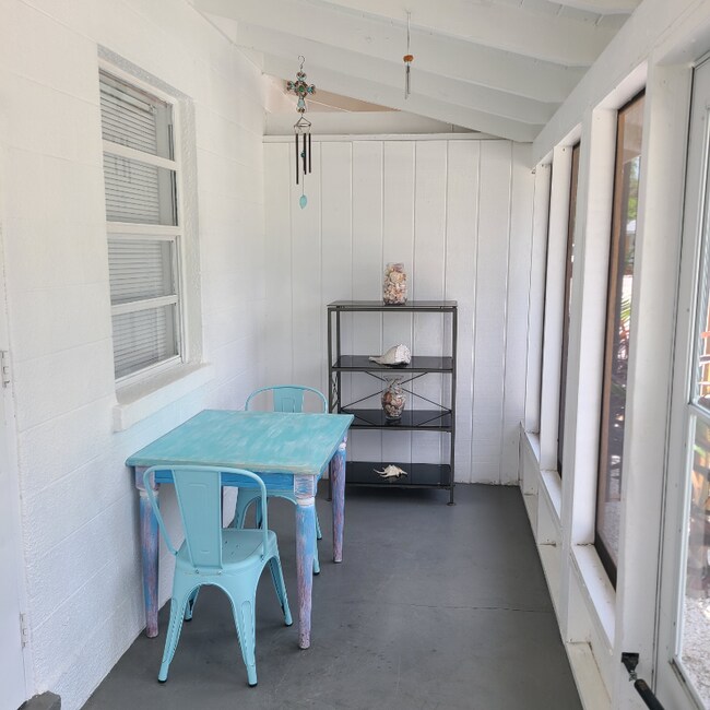 Foto del edificio - 10117 Cortez Rd W