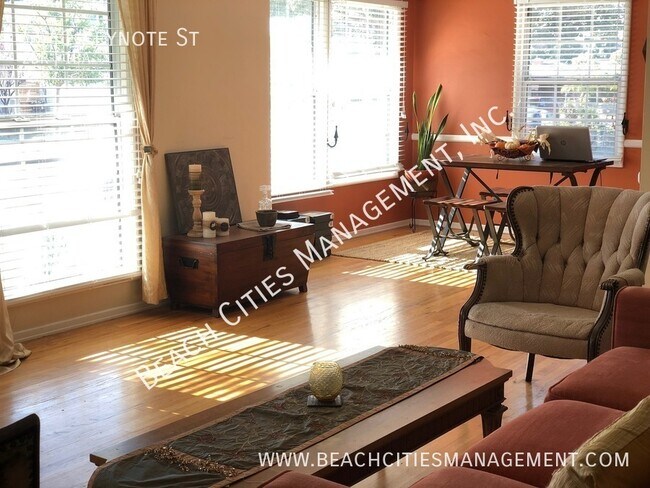 Foto del edificio - 2 Bedroom House Plus Bonus Room close to h...