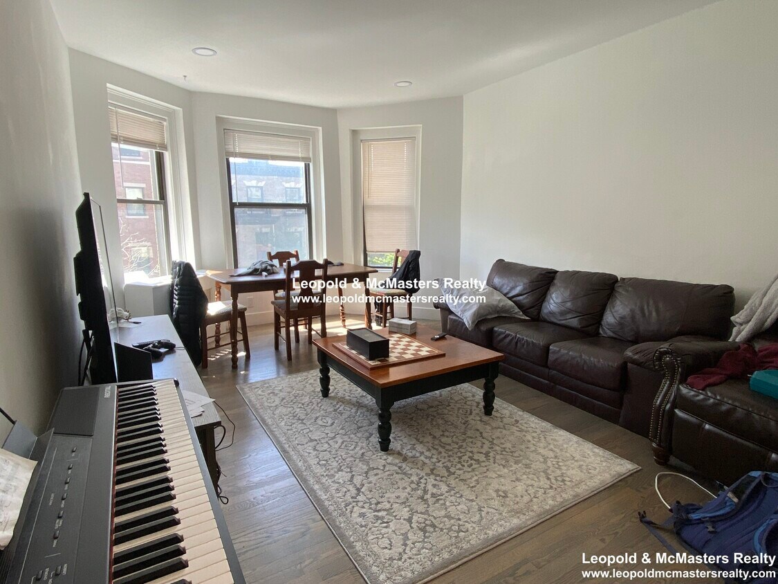 11 Peterborough St, Boston, MA 02215 Apartments in Boston, MA