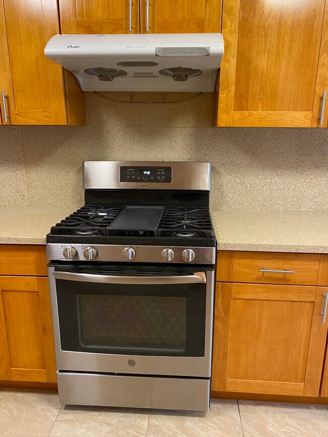 Kitchen - 428 22nd Ave