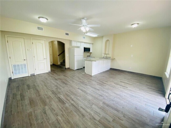 Building Photo - 211 Baltic Ave