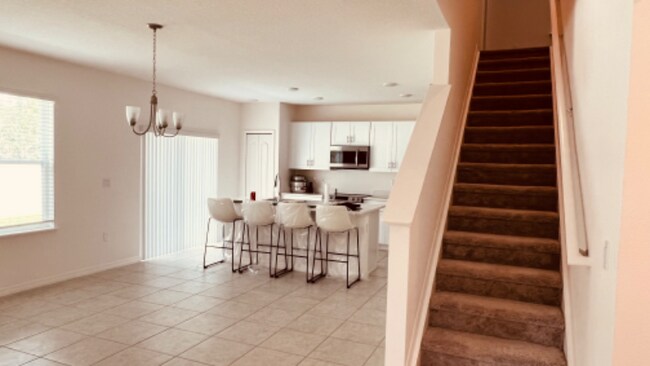 Building Photo - 1254 Amazon Ln