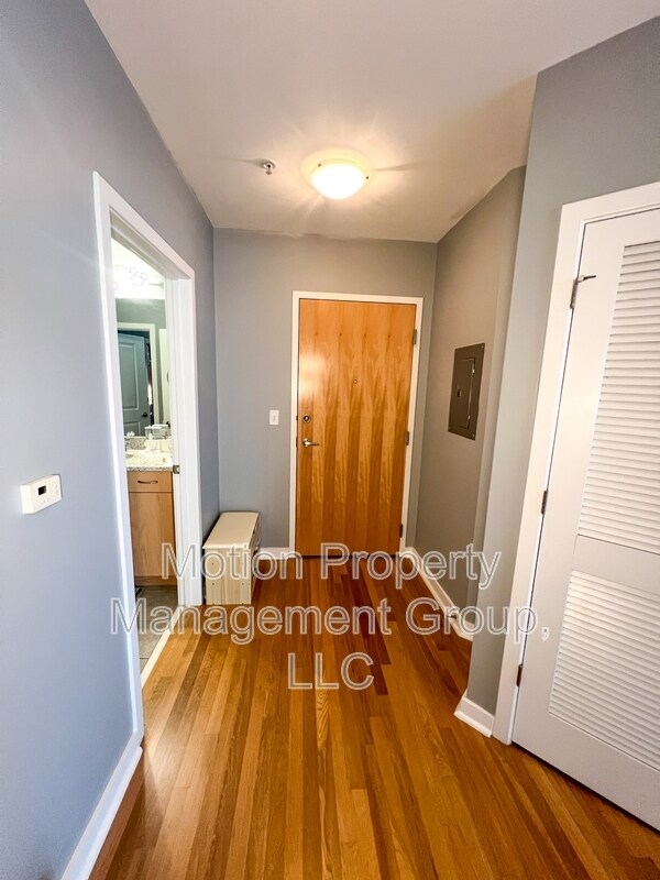 Foto del edificio - 400 W Peachtree St NW