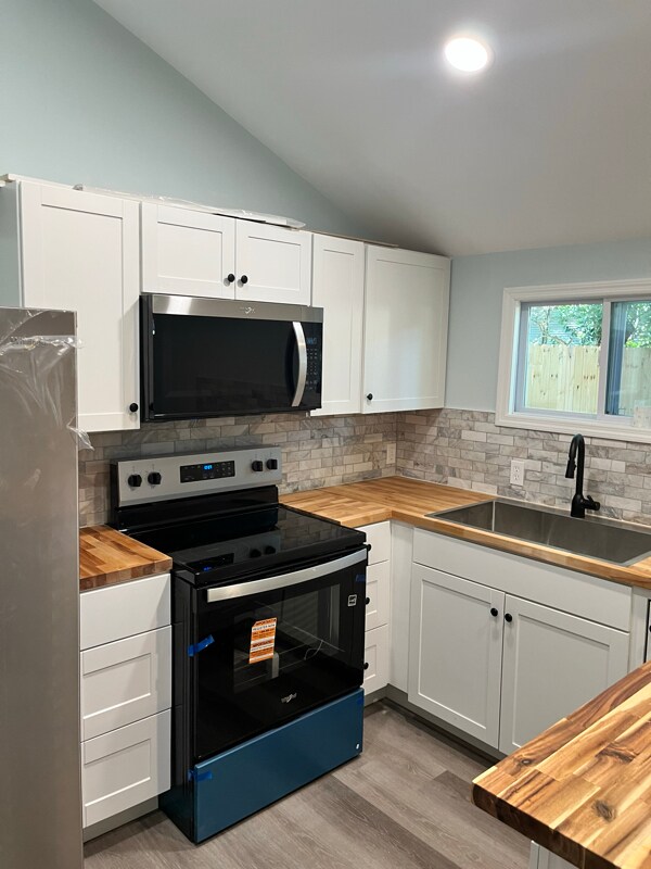 Foto del edificio - 1911 Capital St