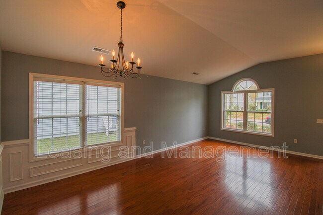 Foto del edificio - 1440 Wellesley Cir