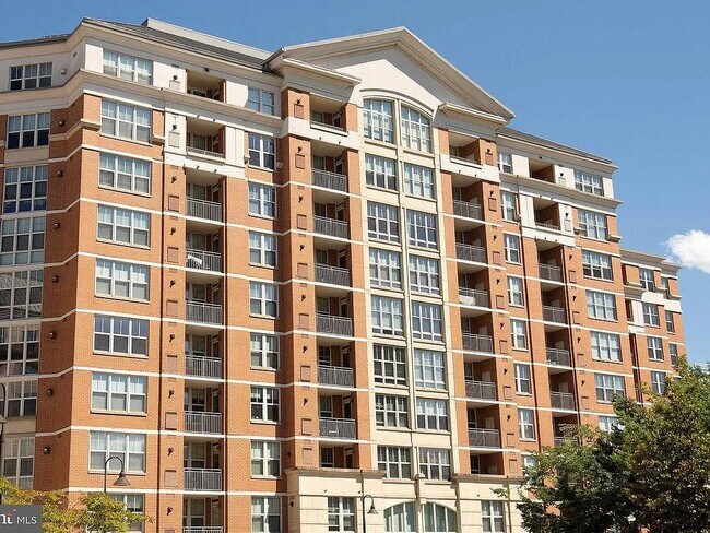 Foto del edificio - 11760 Sunrise Valley Dr