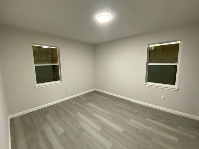 Foto del edificio - 4644 Huckleberry Cove