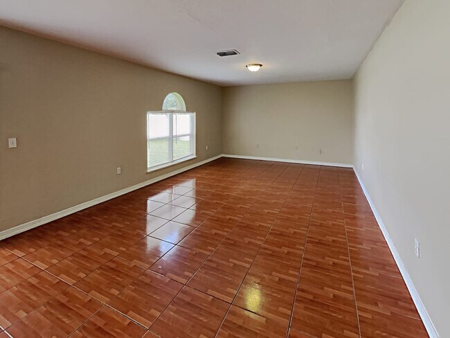 Foto del edificio - 805 Carrousel Ln