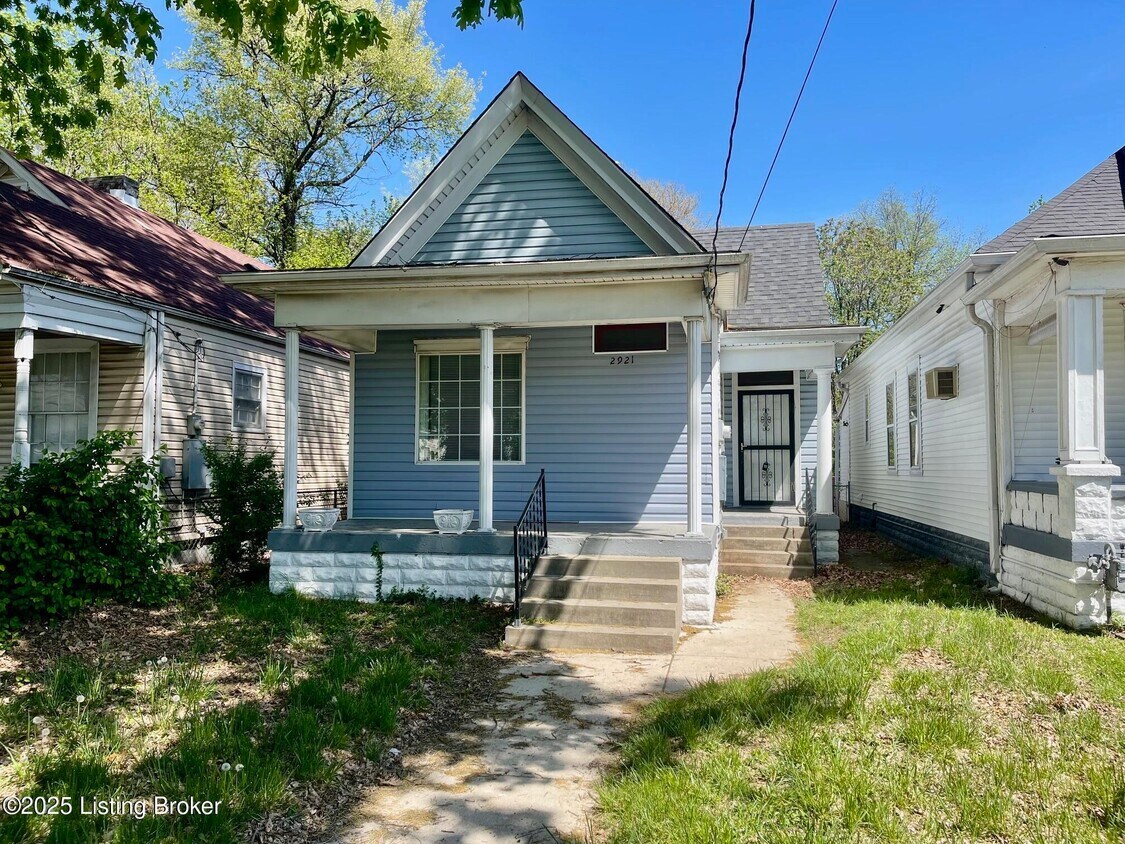 Primary Photo - 2921 Dumesnil St