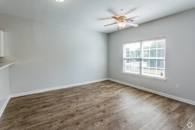 1BR, 1BA - 869SF - Living Room - Weatherstone Apartments