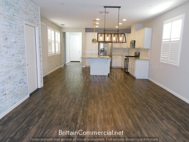 Building Photo - 1702 Brodea Ln