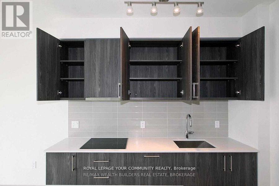 Photo principale - 576 Front St W