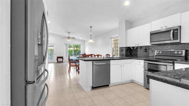 Foto del edificio - 3 br, 2 bath House - 5048 NW 122nd Ave
