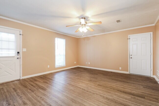 Foto del edificio - 11010 Highridge Ct