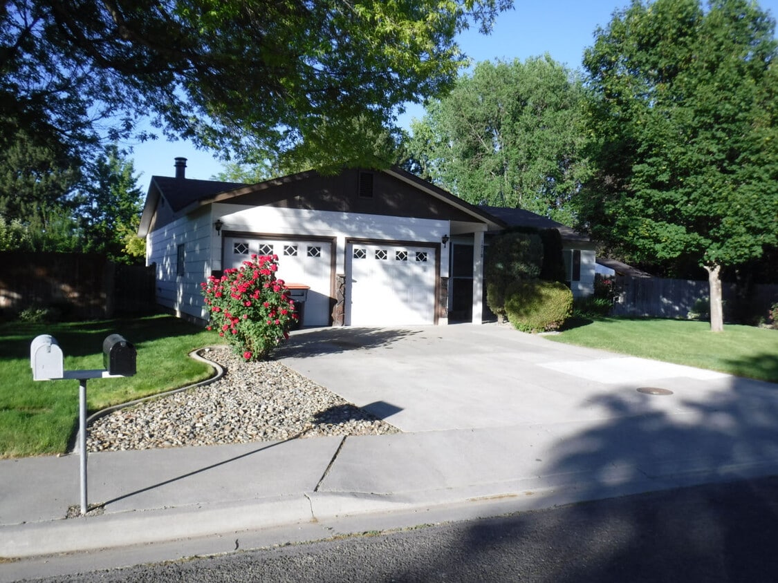1018 Park Meadows Dr, Twin Falls, ID 83301 House Rental in Twin Falls