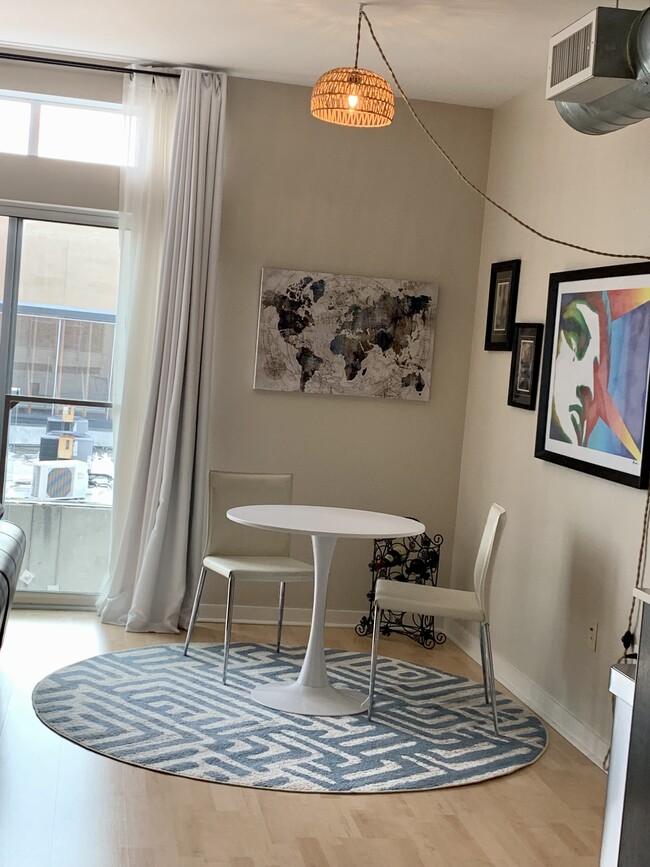 Foto del edificio - 4215 Glencoe Ave